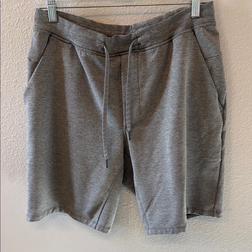 Lululemon Athletica Gray Athletic Shorts Relaxed Fit